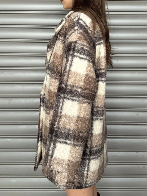 チェック柄ミドル丈コート